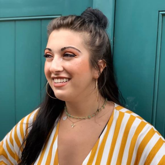 Meet your Posher, Nina - Picture 1 of 1